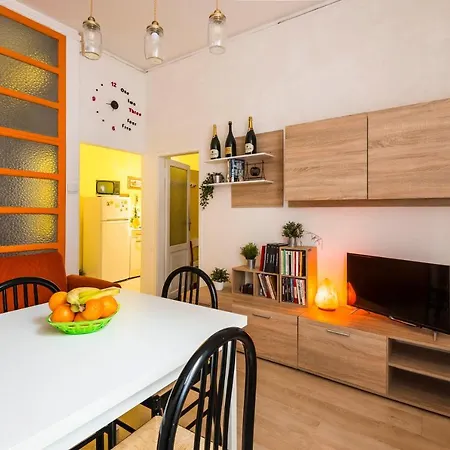 Elly's House Appartement